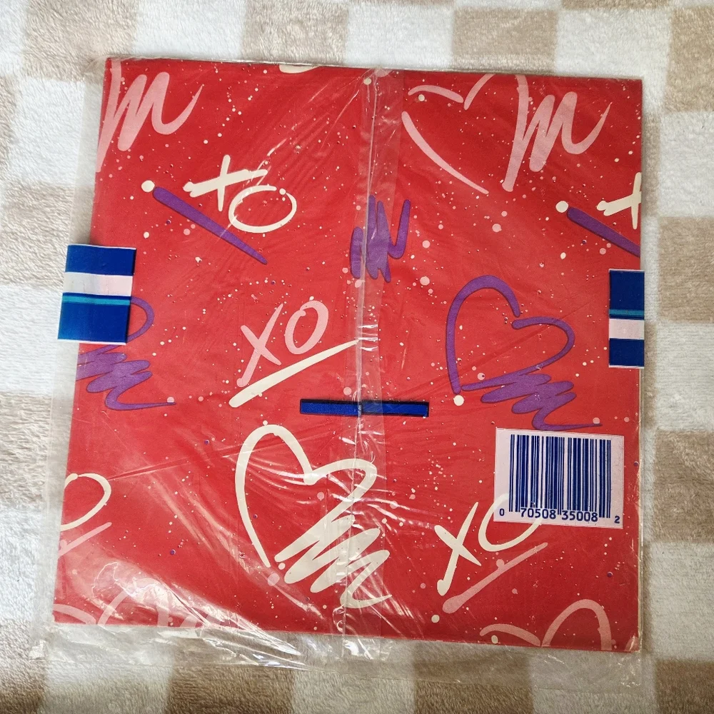 Vintage Cleo 90s Gift Wrap Hearts XO Valentines 6 Packs